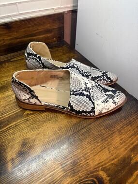 A rider girl snakeskin print flats Size 10